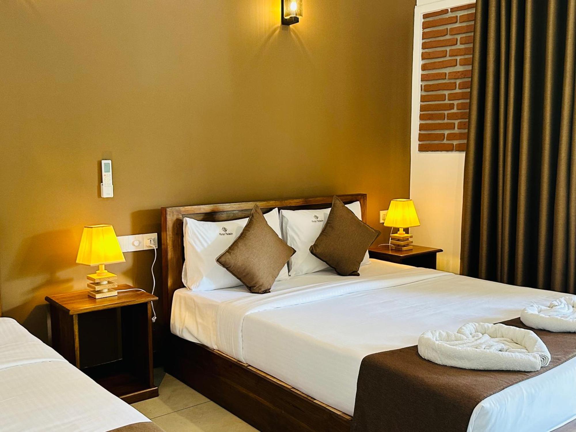 Hotel Heladiv Anuradhapura Exterior photo