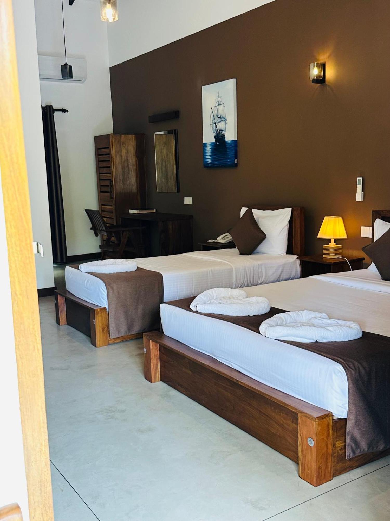 Hotel Heladiv Anuradhapura Exterior photo