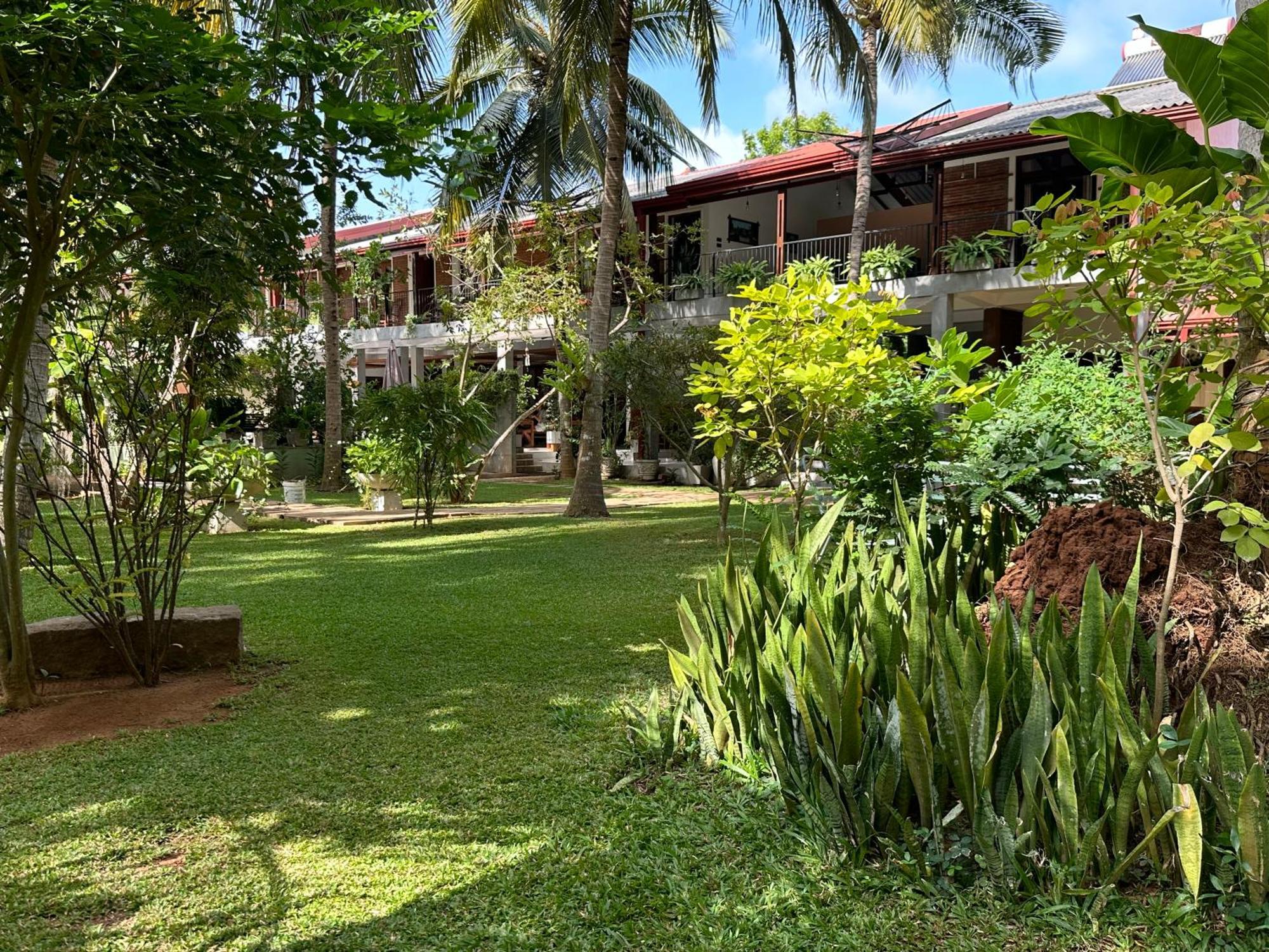 Hotel Heladiv Anuradhapura Exterior photo