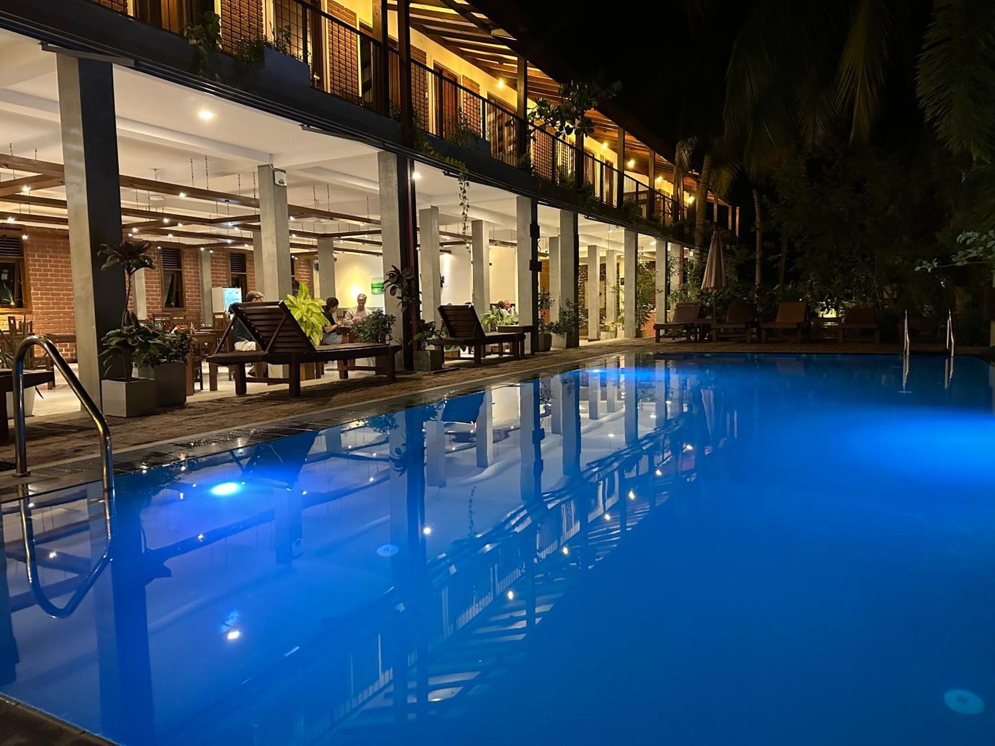 Hotel Heladiv Anuradhapura Exterior photo
