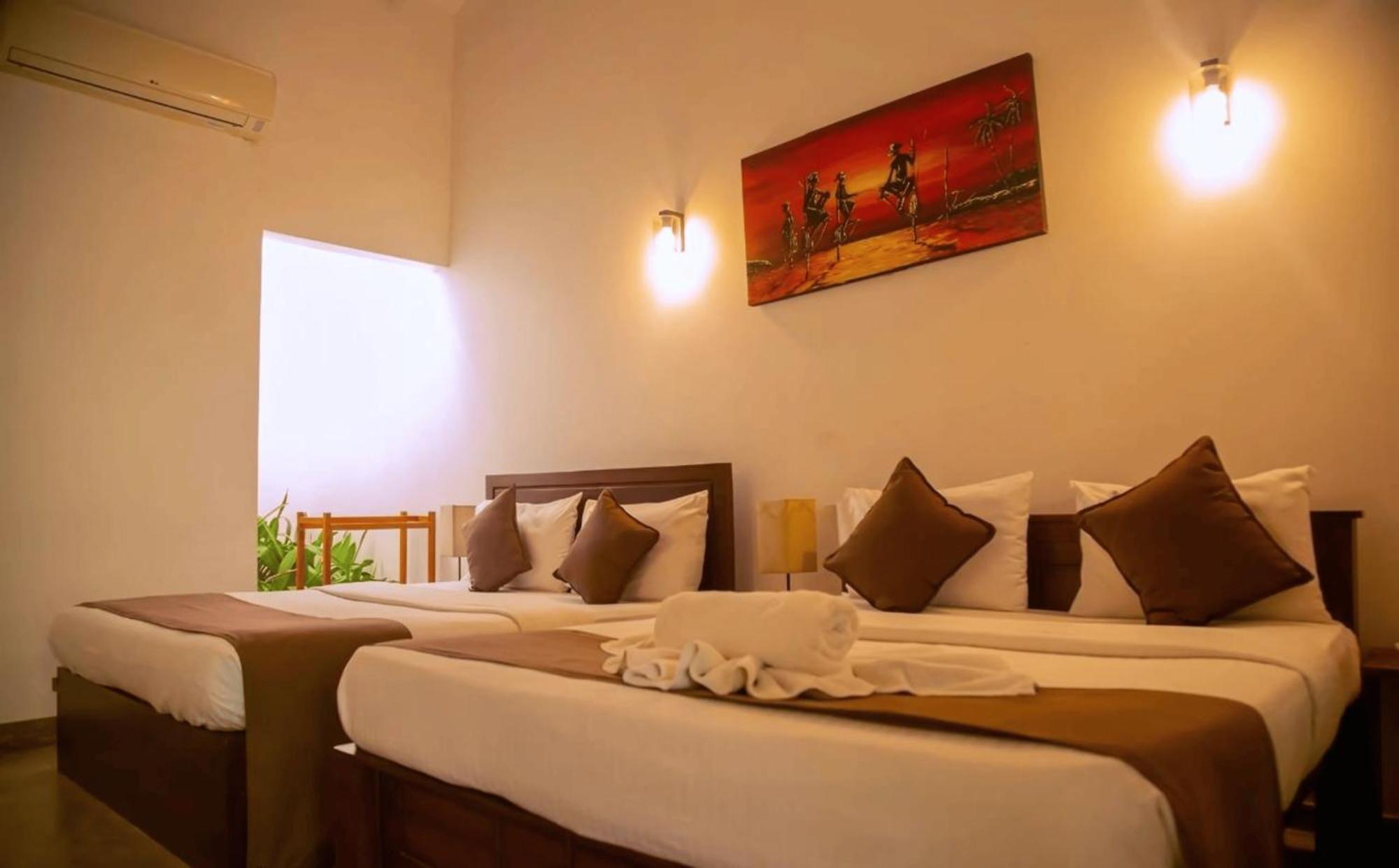Hotel Heladiv Anuradhapura Exterior photo