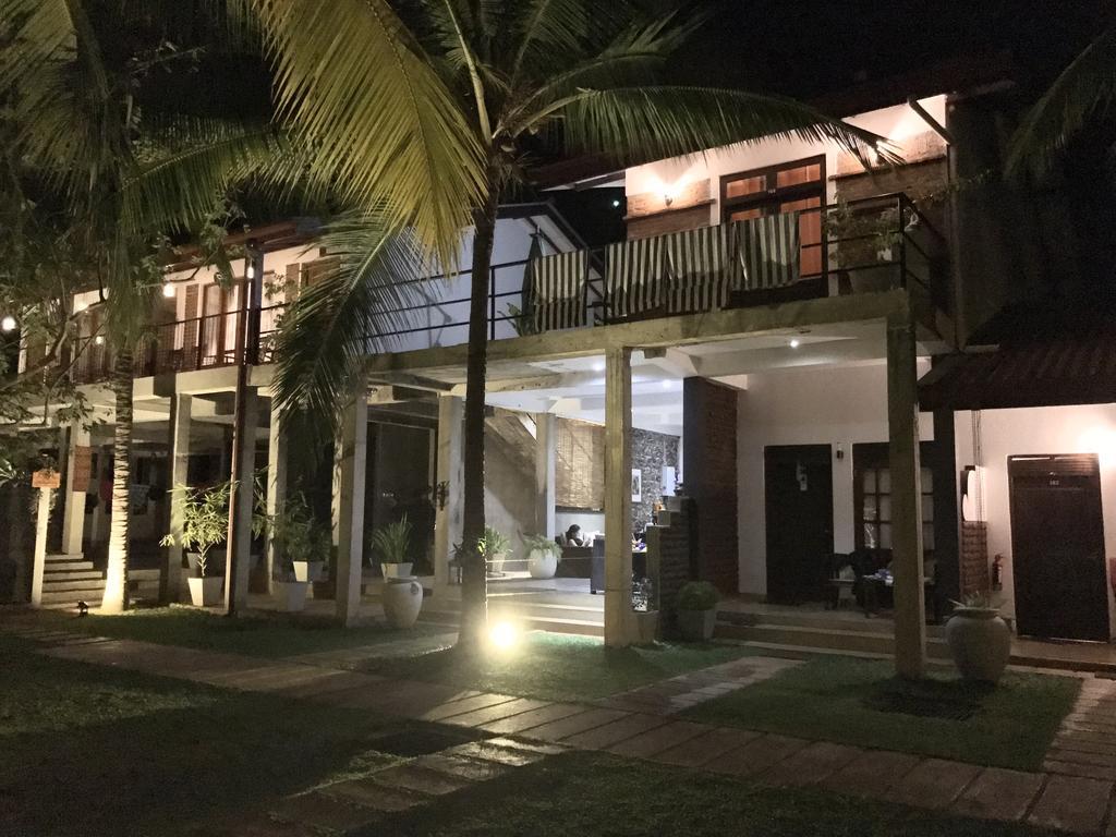 Hotel Heladiv Anuradhapura Exterior photo