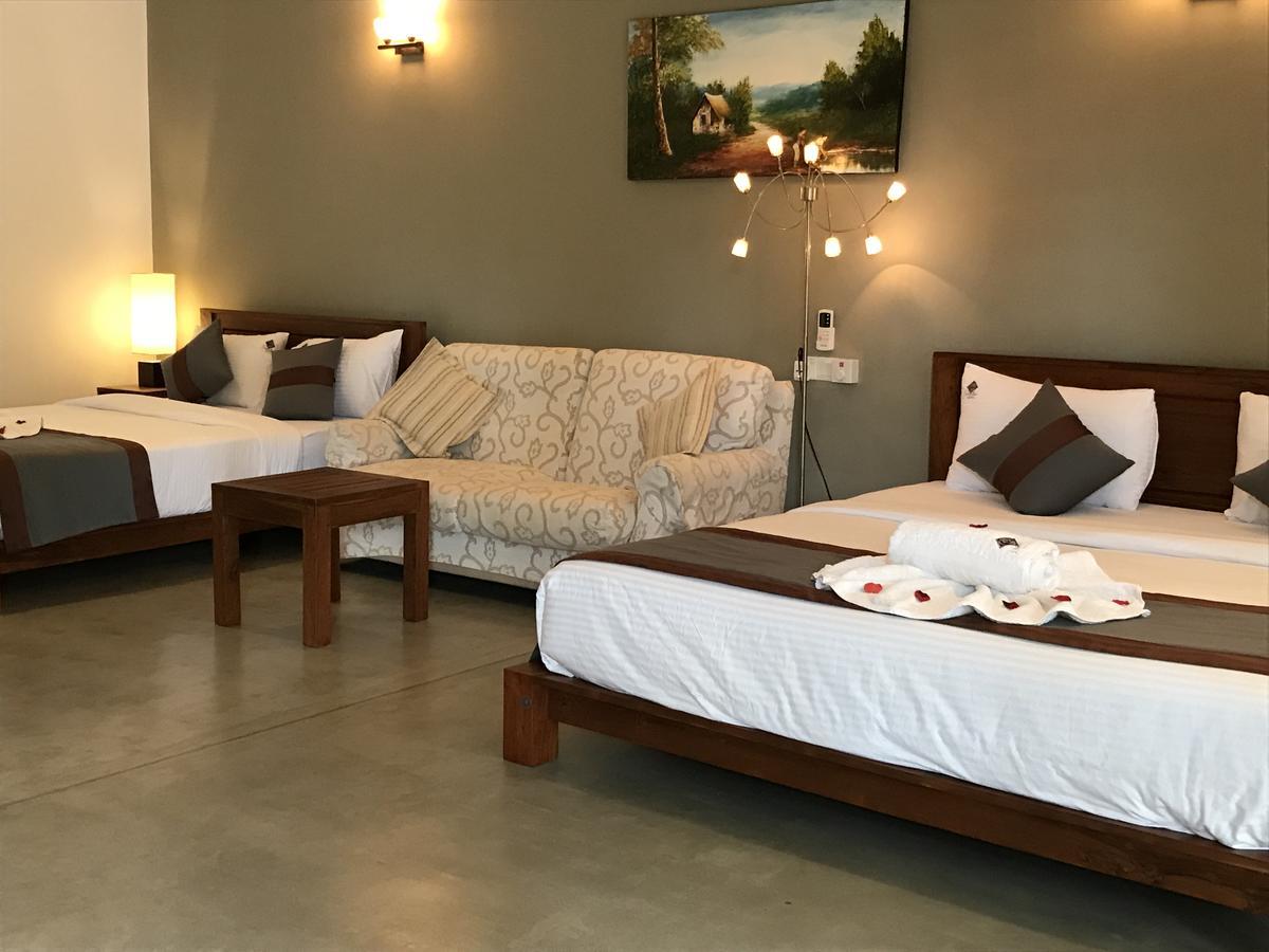 Hotel Heladiv Anuradhapura Exterior photo